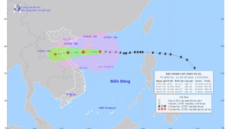 Bão số 8 di chuyển nhanh, cách Thanh Hóa và Nghệ An khoảng 700km