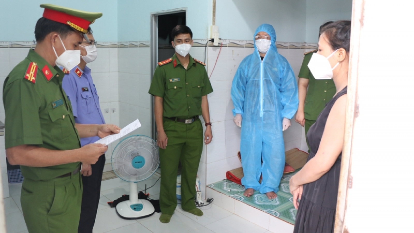 Nữ kế toán tham ô gần 1 tỷ đồng để tiêu xài cá nhân