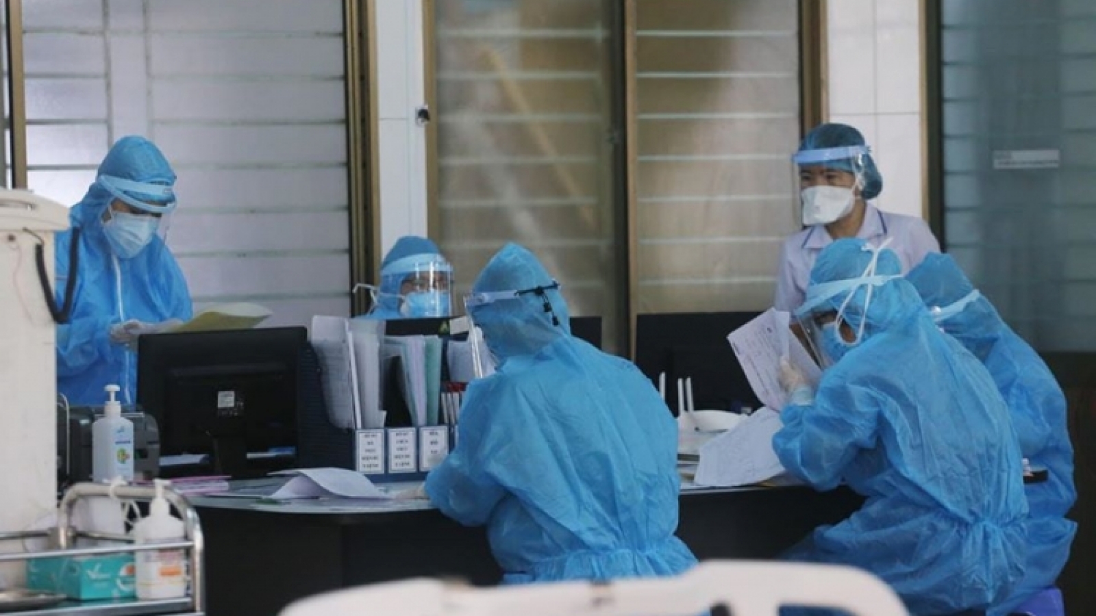 Vietnam reports 6,957 new COVID-19 infections and over 27,500 recoveries