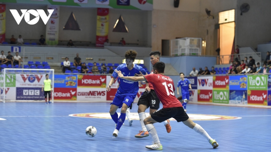 Guồng quay bóng đá Việt Nam trở lại trong tháng 11 