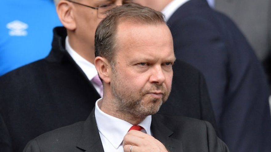 Vì HLV Solskjaer, Ed Woodward có quyết định bất ngờ