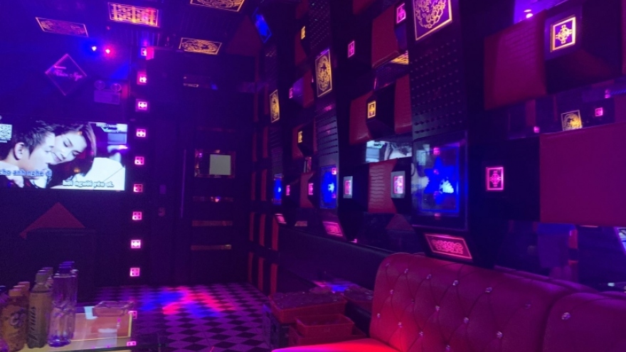 Bất chấp lệnh cấm, nhiều quán karaoke tại Lạng Sơn vẫn hoạt động “chui”
