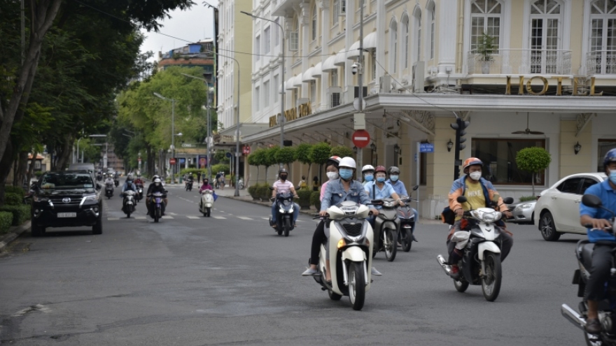 Chủ tịch Phan Văn Mãi: Chưa thể nói TP.HCM đã trở lại trạng thái “bình thường mới”