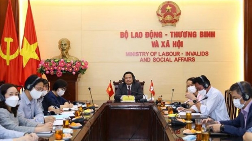 Vietnam, Switzerland promote job security