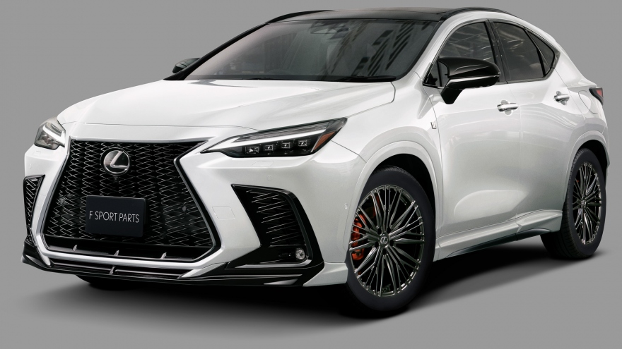 Lexus NX 2022 "ngầu" hơn với gói phụ kiện của TRD