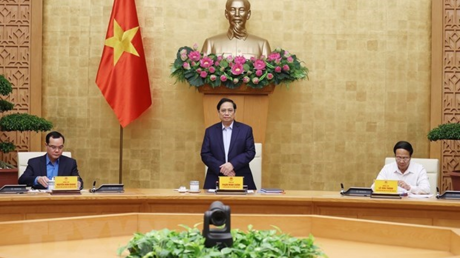 PM presides meeting on government - trade union working relations