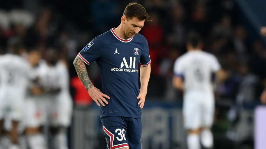 Vì sao Messi bị thay ra ngay sau giờ nghỉ?