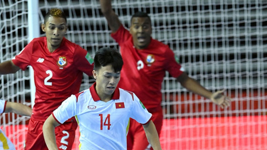 Van Hieu wins Goal of the Tournament at FIFA Futsal World Cup 