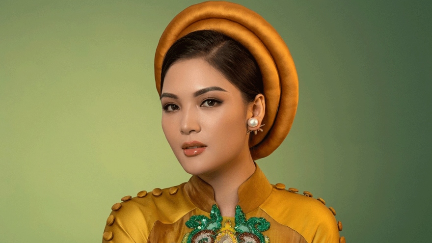 Van Anh introduces Ao Dai at Miss Earth 2021