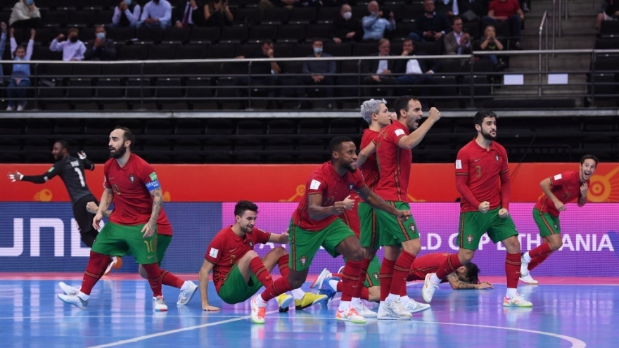 Thắng kịch tính Kazakhstan, Bồ Đào Nha lần đầu vào chung kết Futsal World Cup 