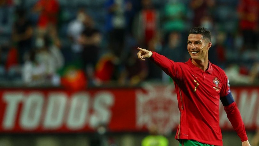 Ghi hat-trick vào lưới Luxembourg, Ronaldo lập kỷ lục "vô tiền khoáng hậu"