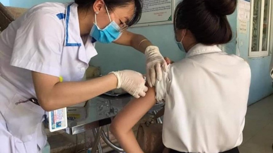 Xây dựng lộ trình tiêm vaccine COVID-19 cho trẻ em thận trọng, an toàn, khoa học