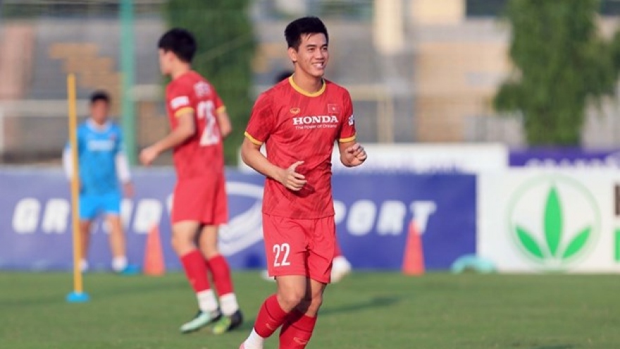 Vietnamese footballer wins AFC’s player of the month title