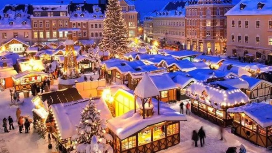 Pháp: Chợ Giáng sinh được mở cửa trở lại