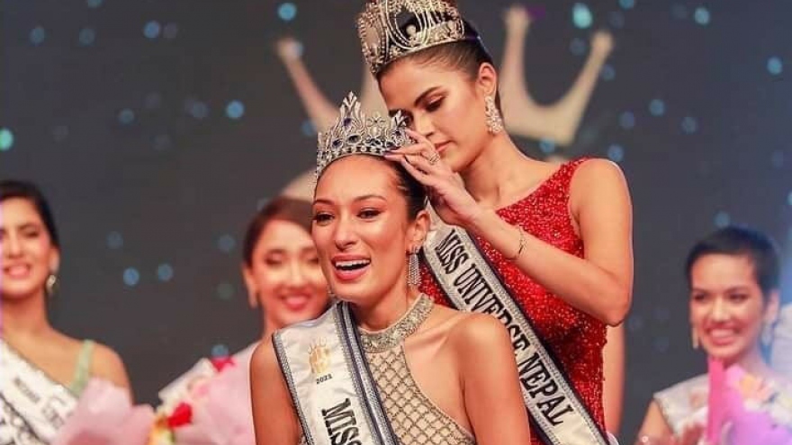 Nữ chuyên gia tư vấn về công nghệ đăng quang Hoa hậu Hoàn vũ Nepal 2021