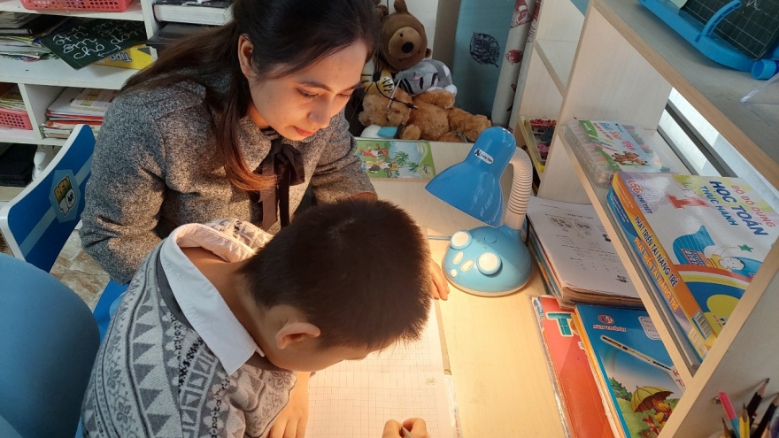 Giáo viên mầm non tư thục ở Hà Nội xin nghỉ việc vì không được nhận trông trẻ tại nhà