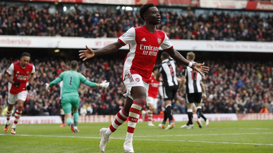 Bukayo Saka tỏa sáng, Arsenal hạ đẹp Newcastle