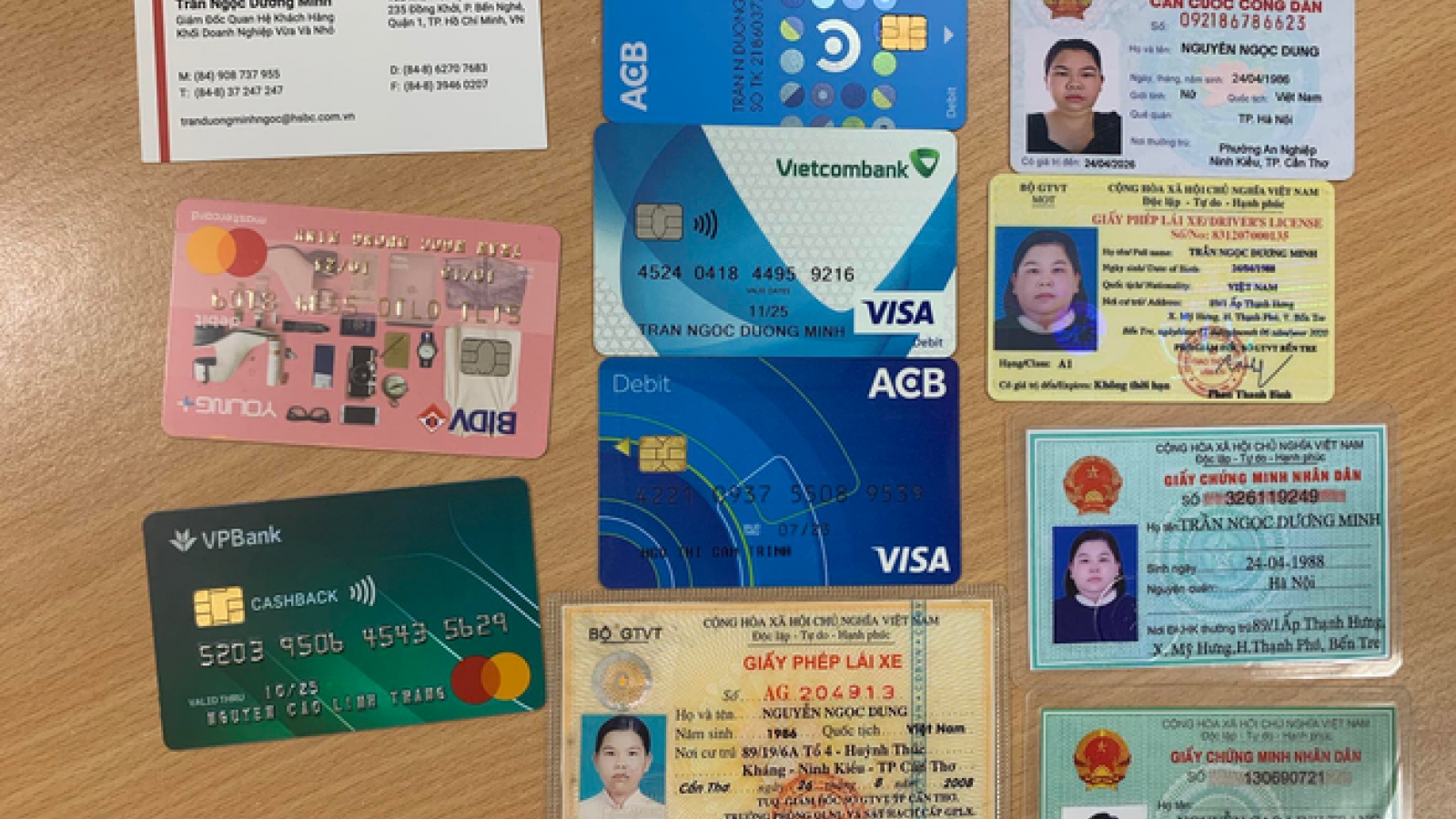 Hà Nội: Nữ thày bói lừa đảo khách quen 400 triệu đồng