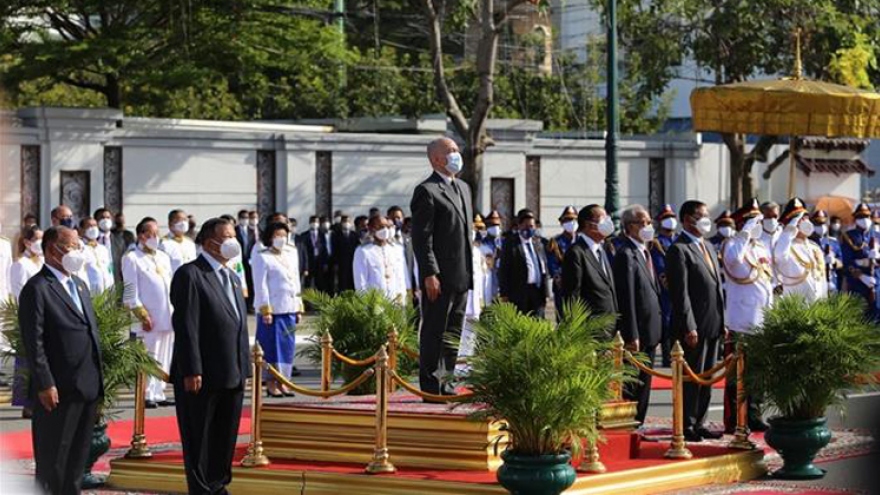 Vietnam congratulates Cambodia on 68th Independence Day 