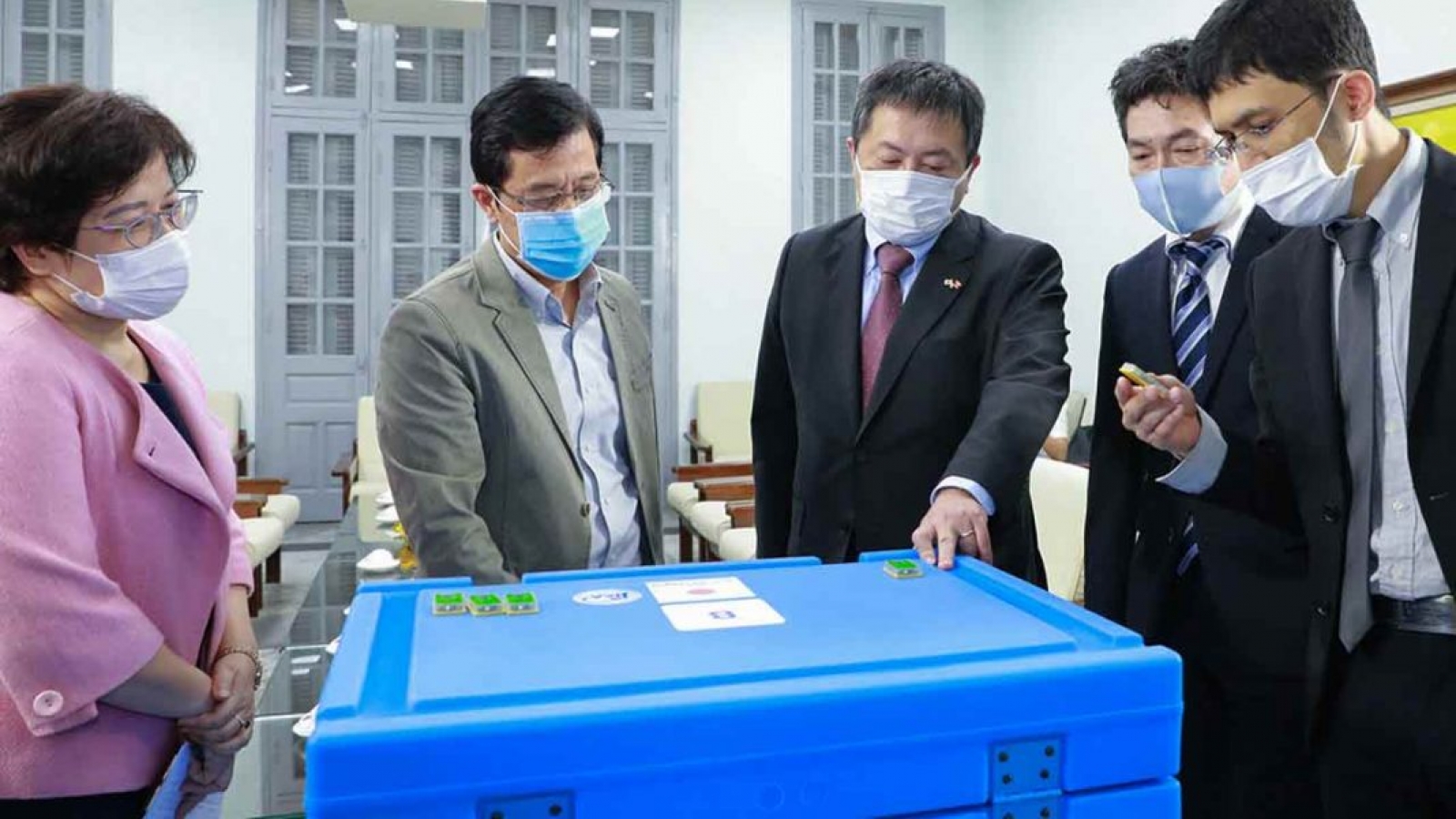 JICA provides Vietnam with vaccine storage facilities