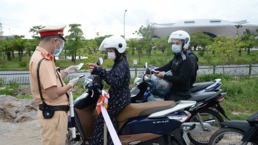 Quảng Ninh lập chốt kiểm soát phương tiện di chuyển từ Uông Bí và Đông Triều