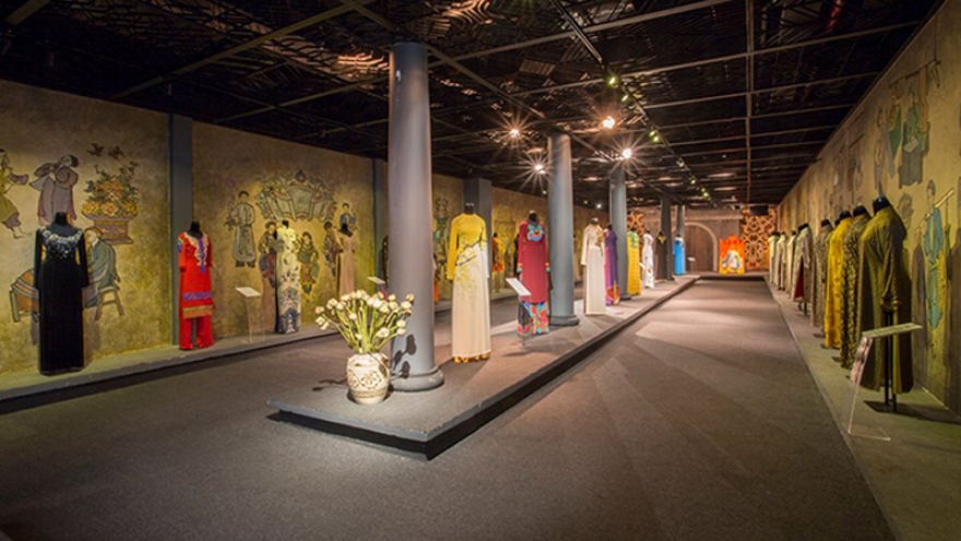 Exhibition promotes Vietnamese Cultural Heritage Space