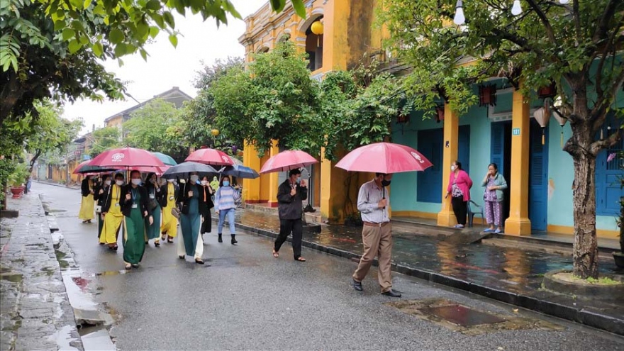 Hoi An remains quiet on first day of opening to visitors