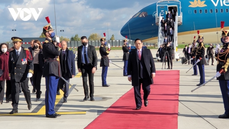 PM Pham Minh Chinh begins France visit