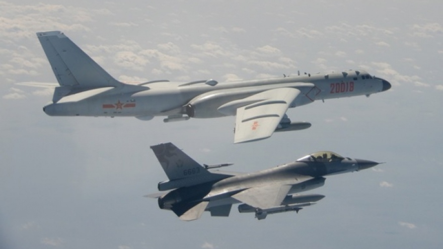 Trung Quốc điều hơn 700 máy bay áp sát Đài Loan
