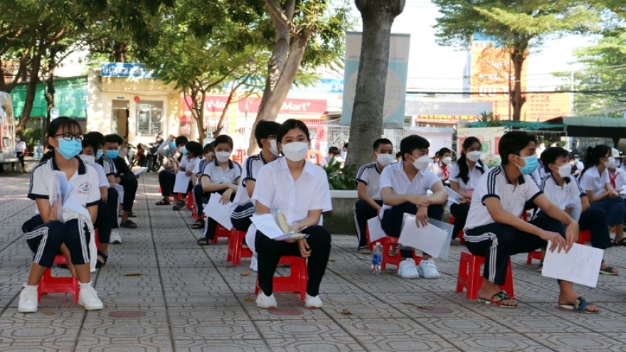 Đồng Nai cho học sinh “vùng xanh” đi học trực tiếp trở lại vào sáng nay