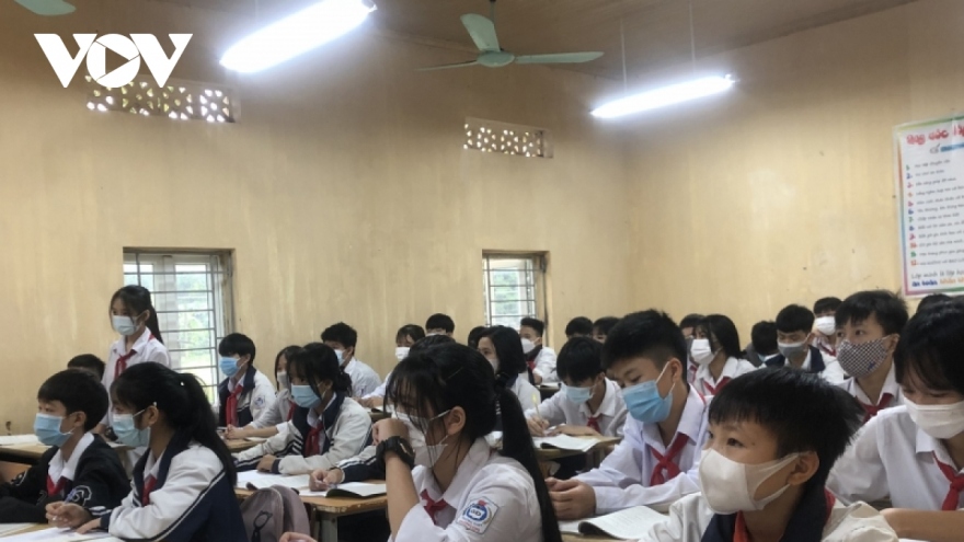 Học sinh lớp 9 ở vùng xanh của 17 huyện, thị xã ở Hà Nội đi học trực tiếp từ 22/11