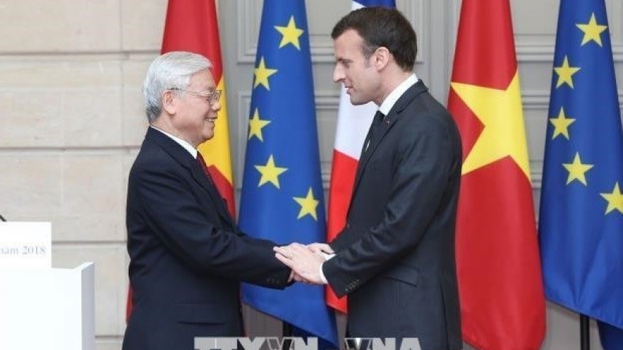 French President affirms Vietnam’s special position in France’s policies