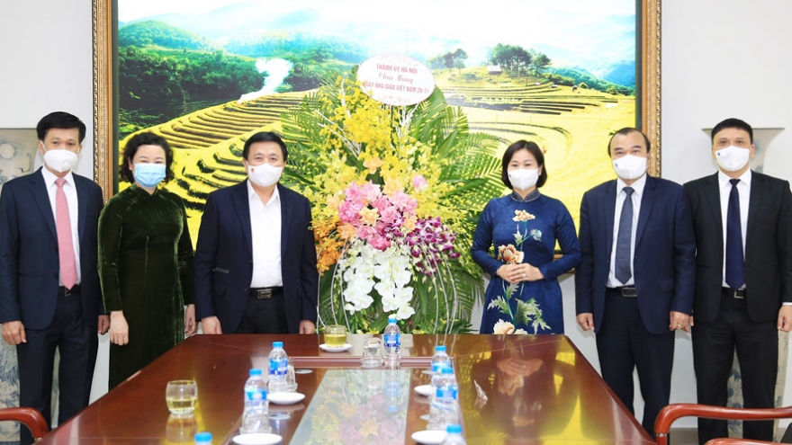 Lãnh đạo Thành ủy Hà Nội thăm, chúc mừng Học viện Chính trị Quốc gia Hồ Chí Minh