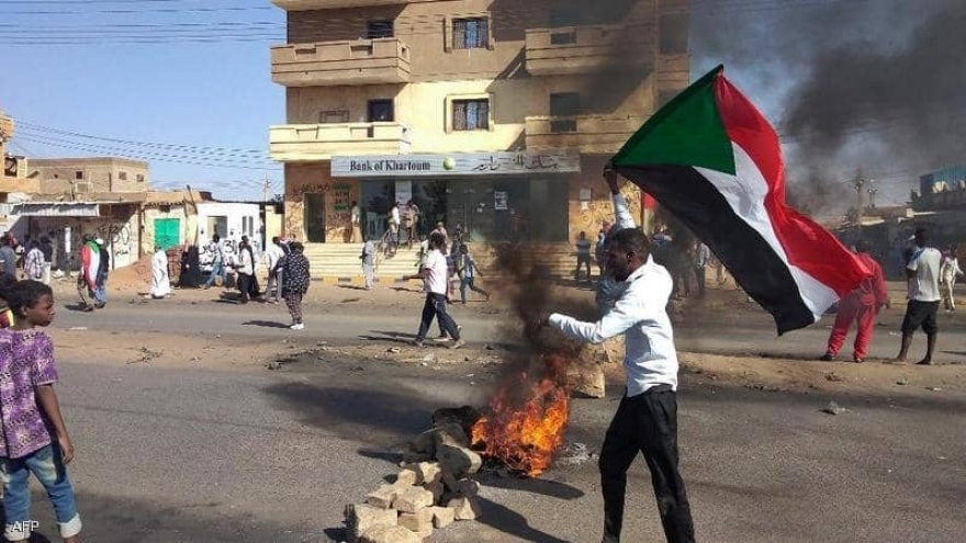 Biểu tình tiếp diễn, đụng độ leo thang tại Sudan