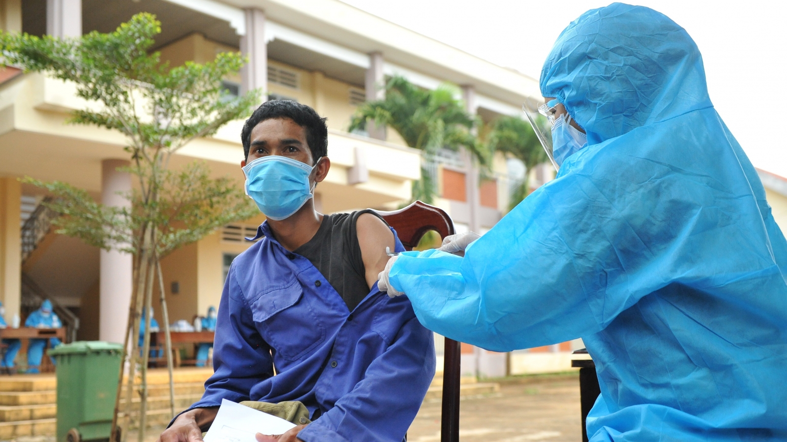 Ưu tiên tiêm mũi vaccine bổ sung cho người từ 50 tuổi và có bệnh nền