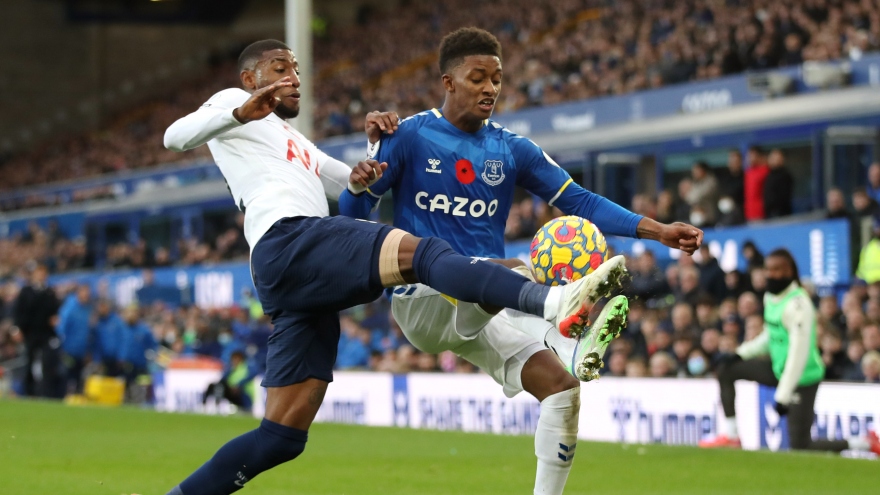 Tottenham bị Everton cầm hòa ngày HLV Conte trở lại Ngoại hạng Anh