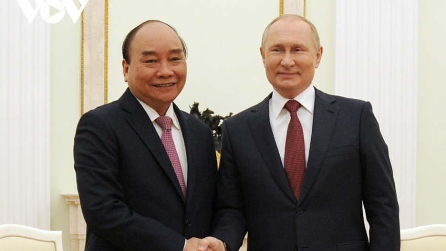 Vietnamese and Russian Presidents hold high-level talks