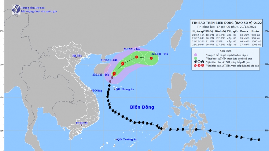 Bão số 9 cách quần đảo Hoàng Sa 260km, vẫn giật cấp 11