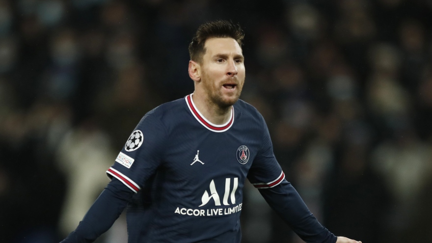Messi vượt thành tích ghi bàn của Pele, phả hơi nóng vào Ronaldo