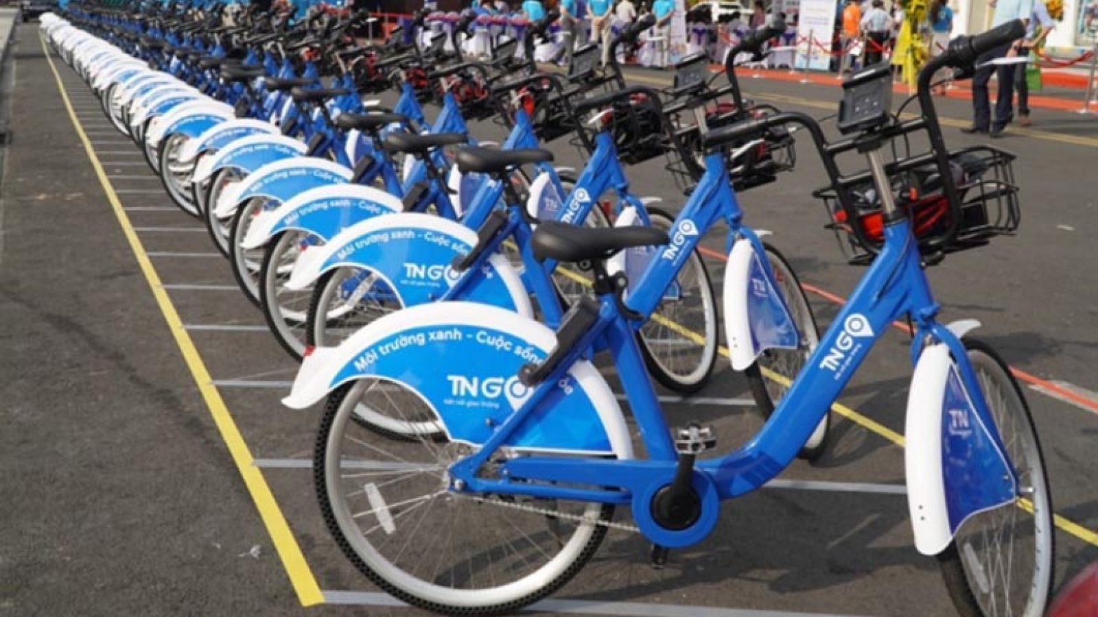First public bike service in Vietnam debuts