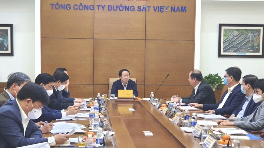 Phó Thủ tướng Lê Văn Thành: Cần ưu tiên thêm nguồn lực đầu tư cho đường sắt
