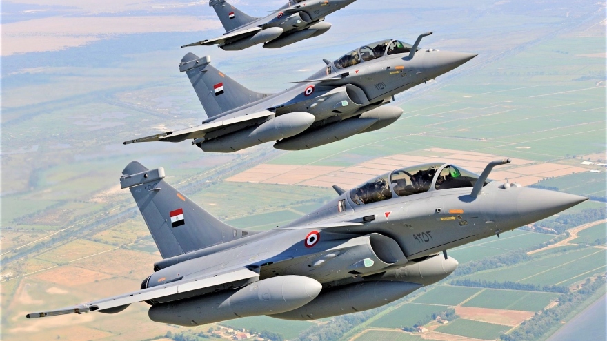 Câu hỏi đặt ra sau thương vụ lịch sử của UAE mua 80 tiêm kích Rafale