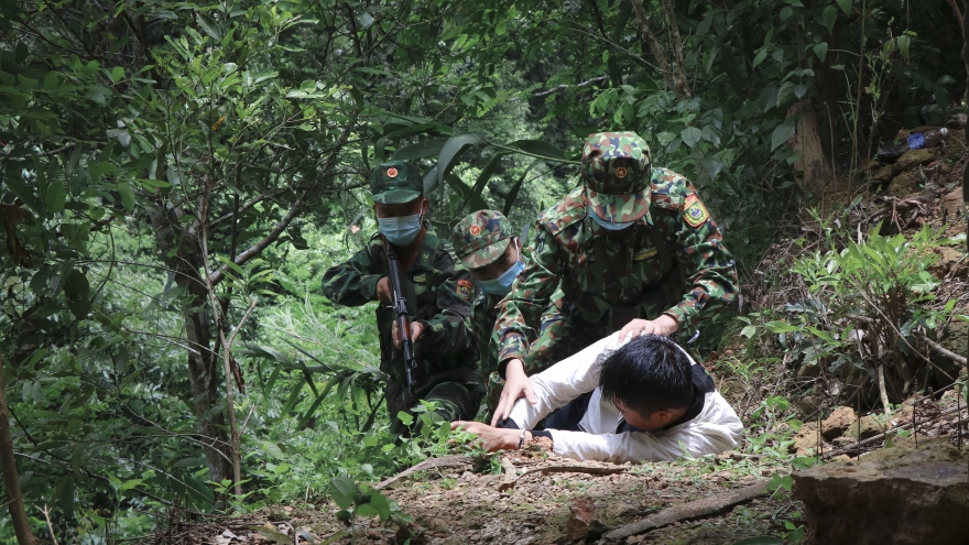 Nóng bỏng cuộc chiến chống tội phạm ma túy trên tuyến biên giới