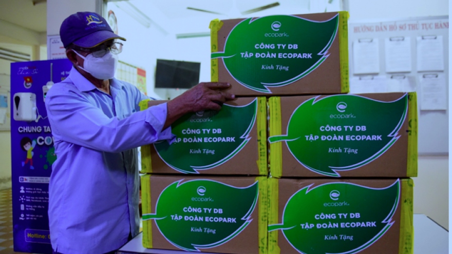 Thêm 1,1 triệu viên thuốc Molnupiravir điều trị COVID-19 được chuyển đến 17 tỉnh thành