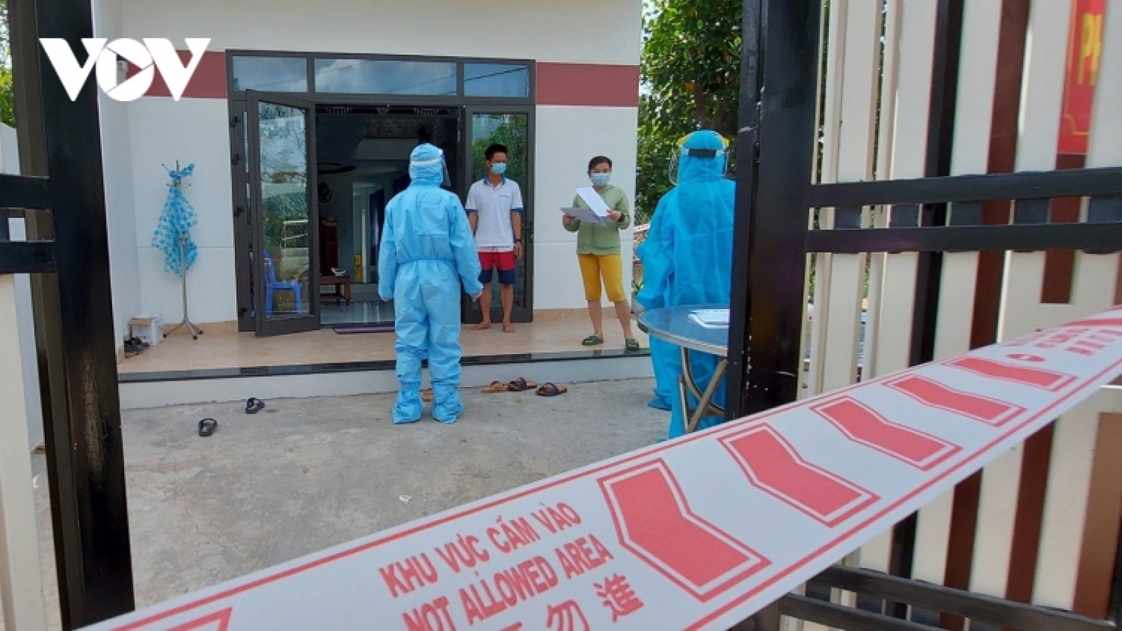 COVID-19: Daily count hits 13,670, Hanoi infections reach new peak