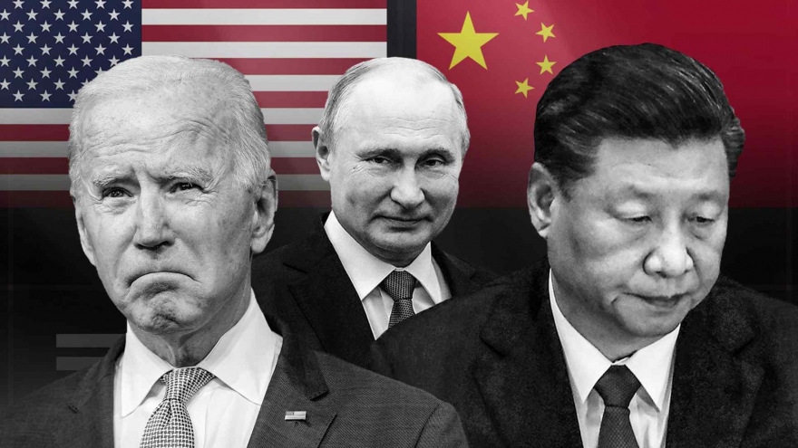 Một năm bận rộn của chính quyền Biden: “Đau đầu” đối phó với Nga và Trung Quốc