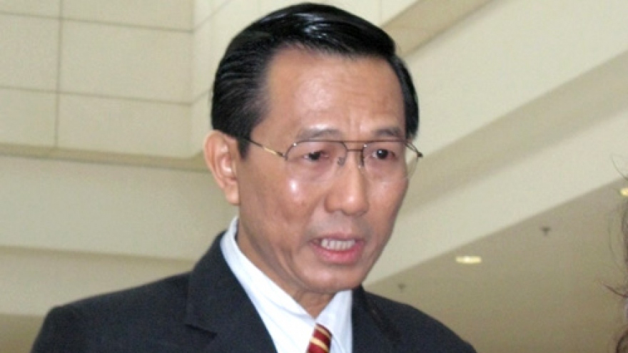 Nguyên Thứ trưởng Bộ Y tế Cao Minh Quang bị cách chức tất cả các chức vụ trong Đảng 