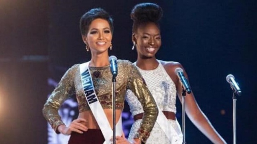 H'Hen Niê xúc động nhớ về thời thi Miss Universe trước khi Kim Duyên bước vào chung kết