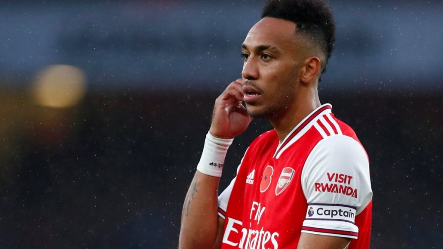 Aubameyang bị tước băng đội trưởng Arsenal