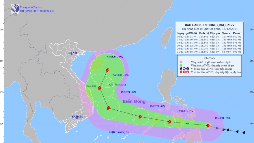 Bão RAI giật cấp 17 khi đi vào biển Đông